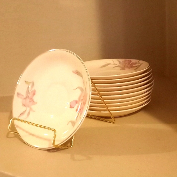 Vintage Universal Cambridge Iris Saucer Bundle - 11 - 5.75"  Saucer Plates - Picture 10 of 11